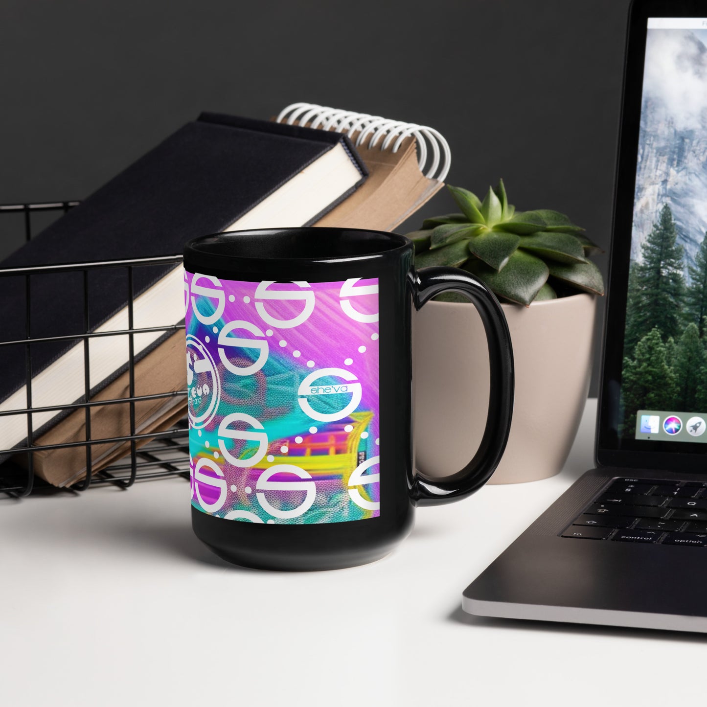 She'va Colorful Sig Black Glossy Mug